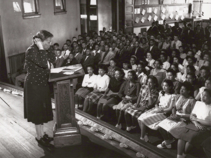 Dr. Brown addressing a class in 1947.